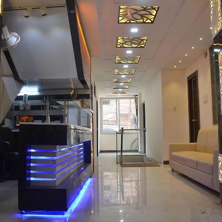 Hotel Krishna Galaxy Kanpur Bagian luar foto